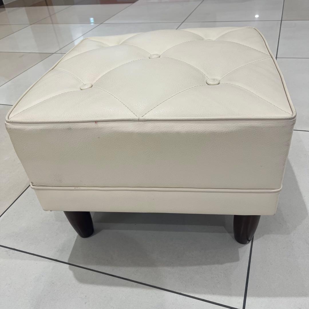 廃盤カラー karimoku カリモク60 オットマン スツール アイボリー