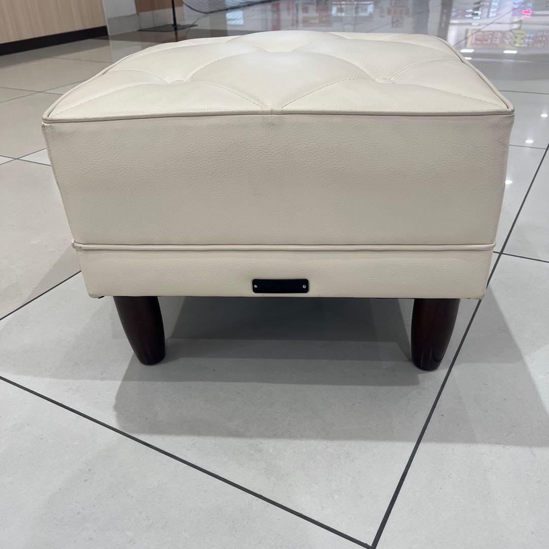 廃盤カラー karimoku カリモク60 オットマン スツール アイボリー