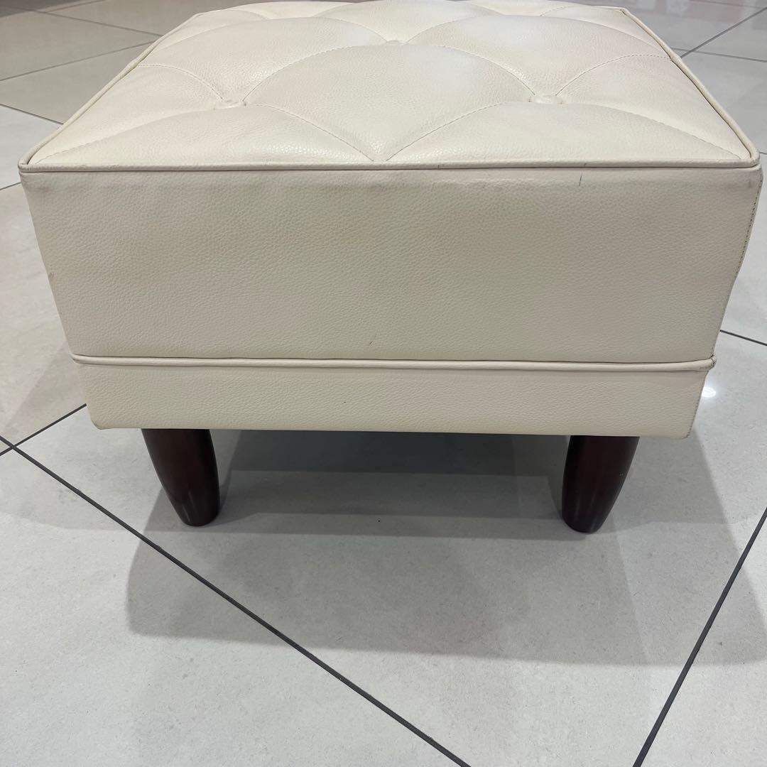 廃盤カラー karimoku カリモク60 オットマン スツール アイボリー