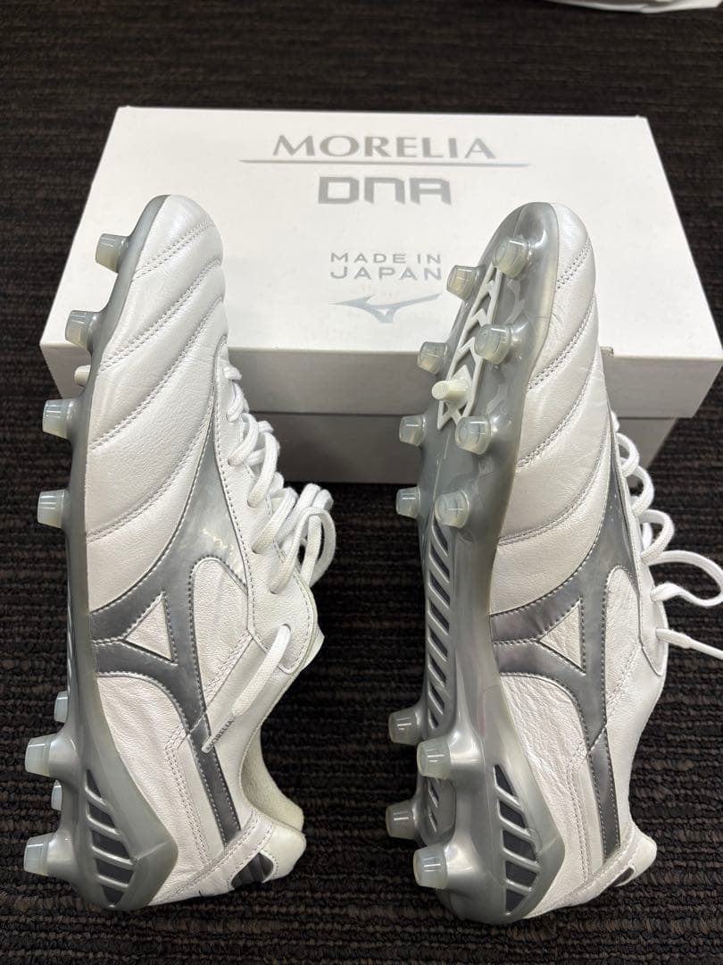 モレリア DNA JAPAN ホワイト×シルバー　27cm