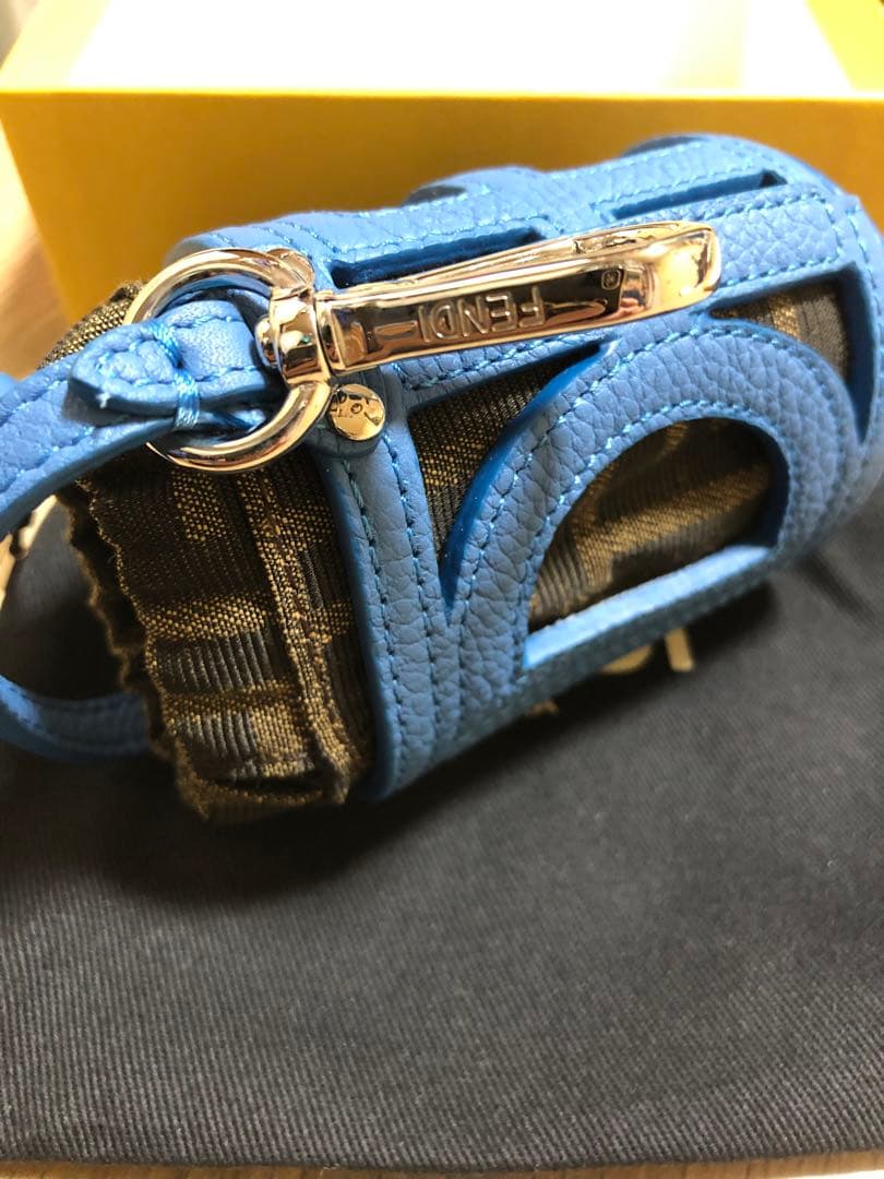 フェンディ FENDI バッグチャーム キーホルダー 新品