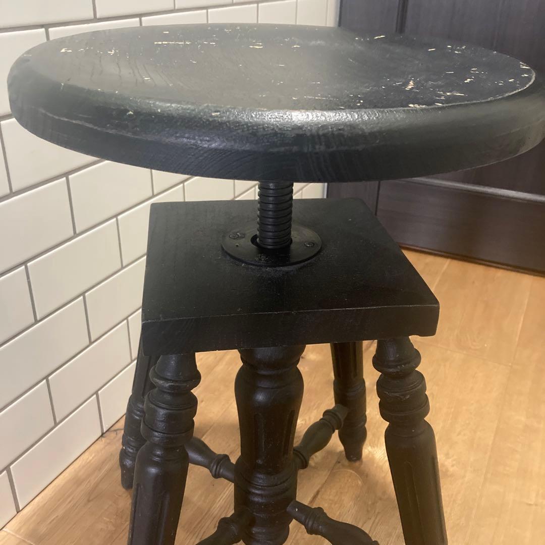 サラグレース 黒いスクリュー式スツール