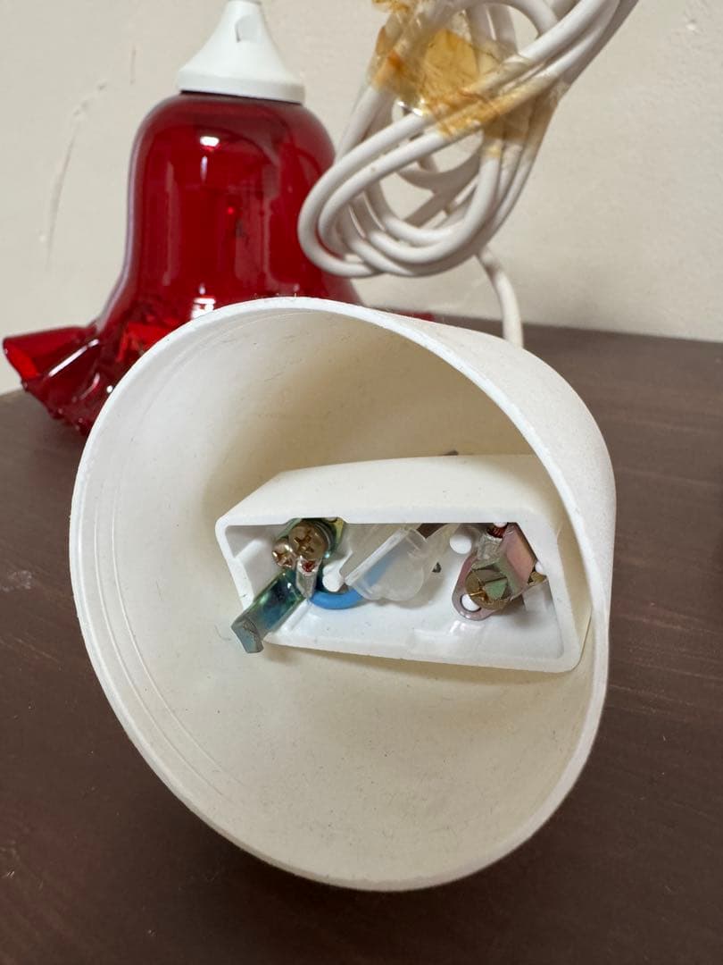 赤いガラスペンダントライト