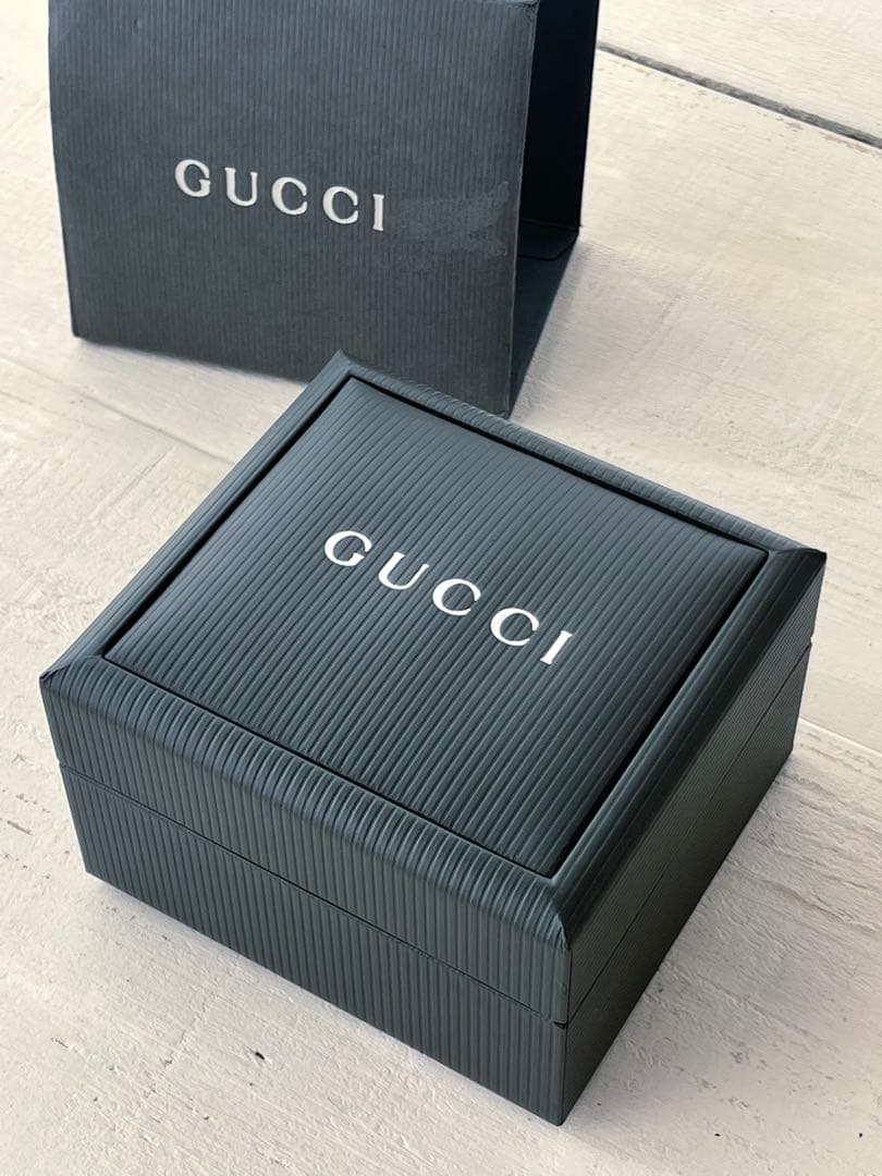 GUCCI腕時計5200M シェリーライン ステンレススチール