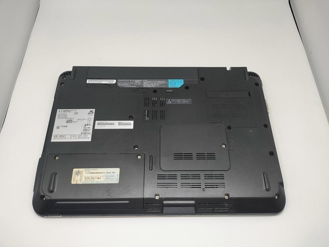 【FUJITSU】爆速 Core i7/新品SSD256GBノートパソコンB12