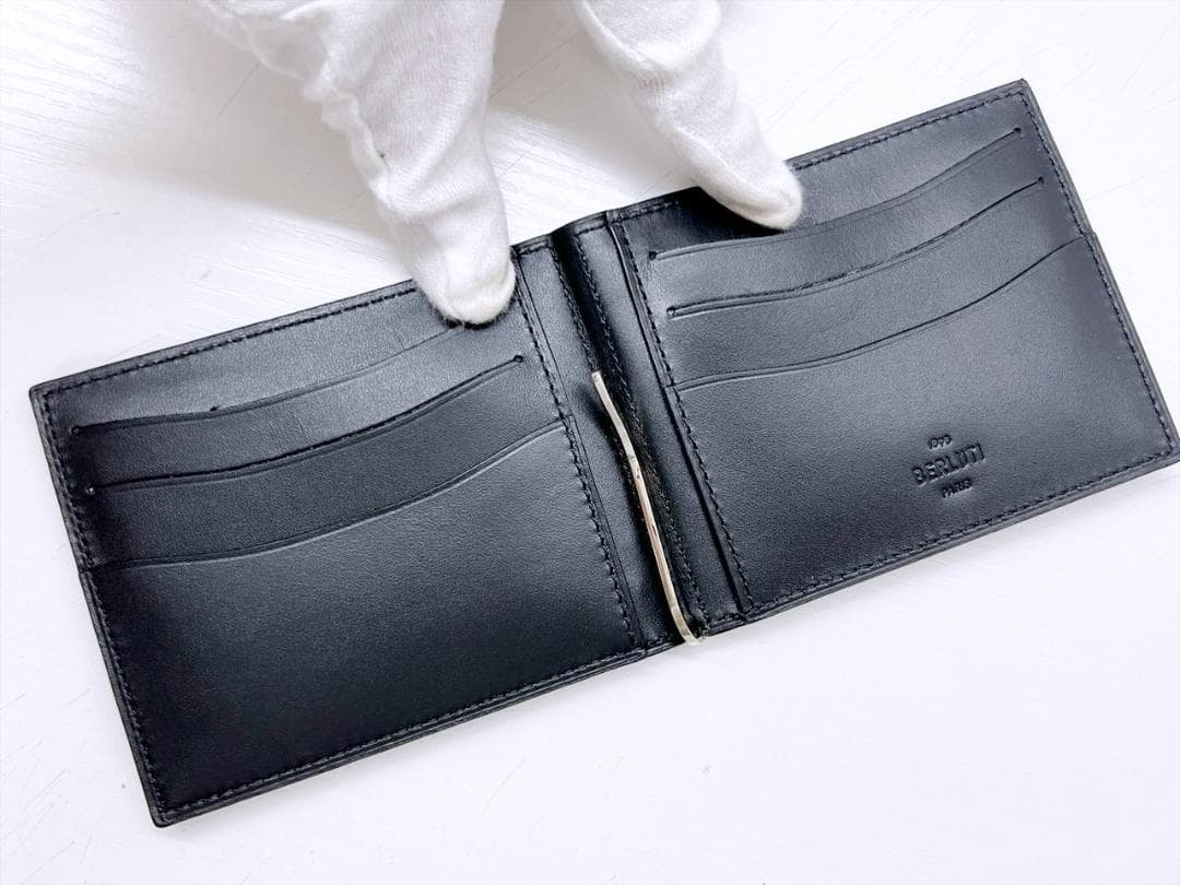 未使用保管　ベルルッティ　フィギュア スクリットレザー 　マネークリップ