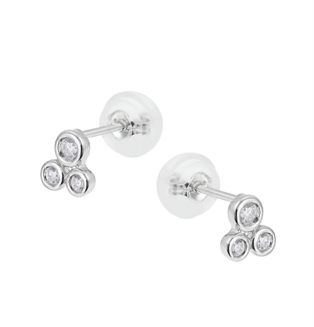 ジュエリーツツミ　K10ホワイトゴールド　ダイヤモンドピアス