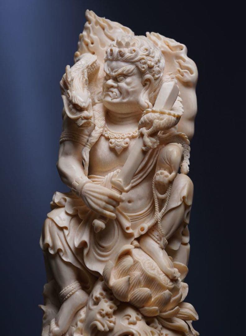 天然マンモス牙美しい手作り彫刻不動明王 置物