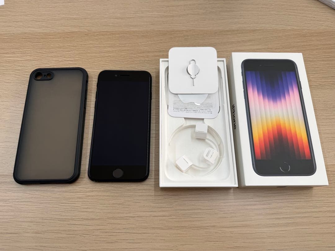 Apple iPhone SE (第3世代)64GB ミッドナイト