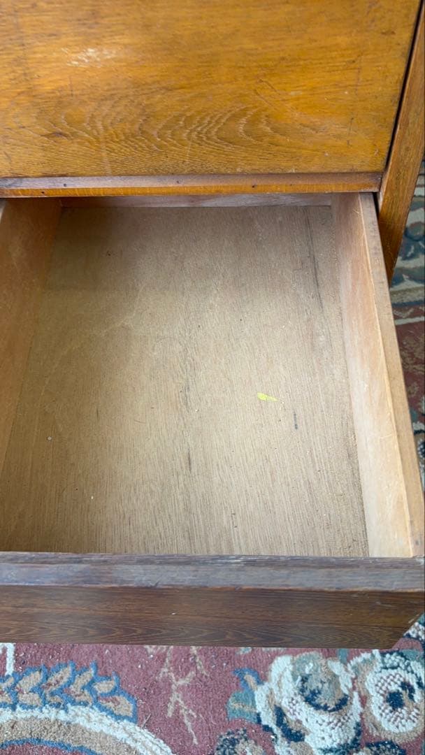 昭和レトロ アンティーク 古家具 無垢材 木製チェスト 4段 タンス 脚付き