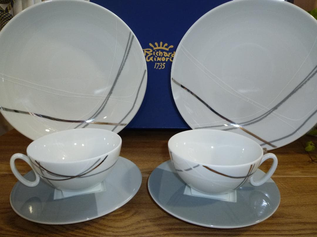 リチャードジノリ メトロポール カップ＆ソーサーと 深皿
