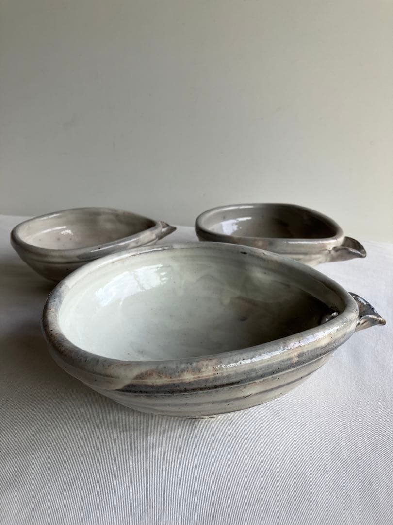 粉引き片口３個　陶器鉢ボウル　白泥化粧掛け　酒器ピッチャー　粉青沙器