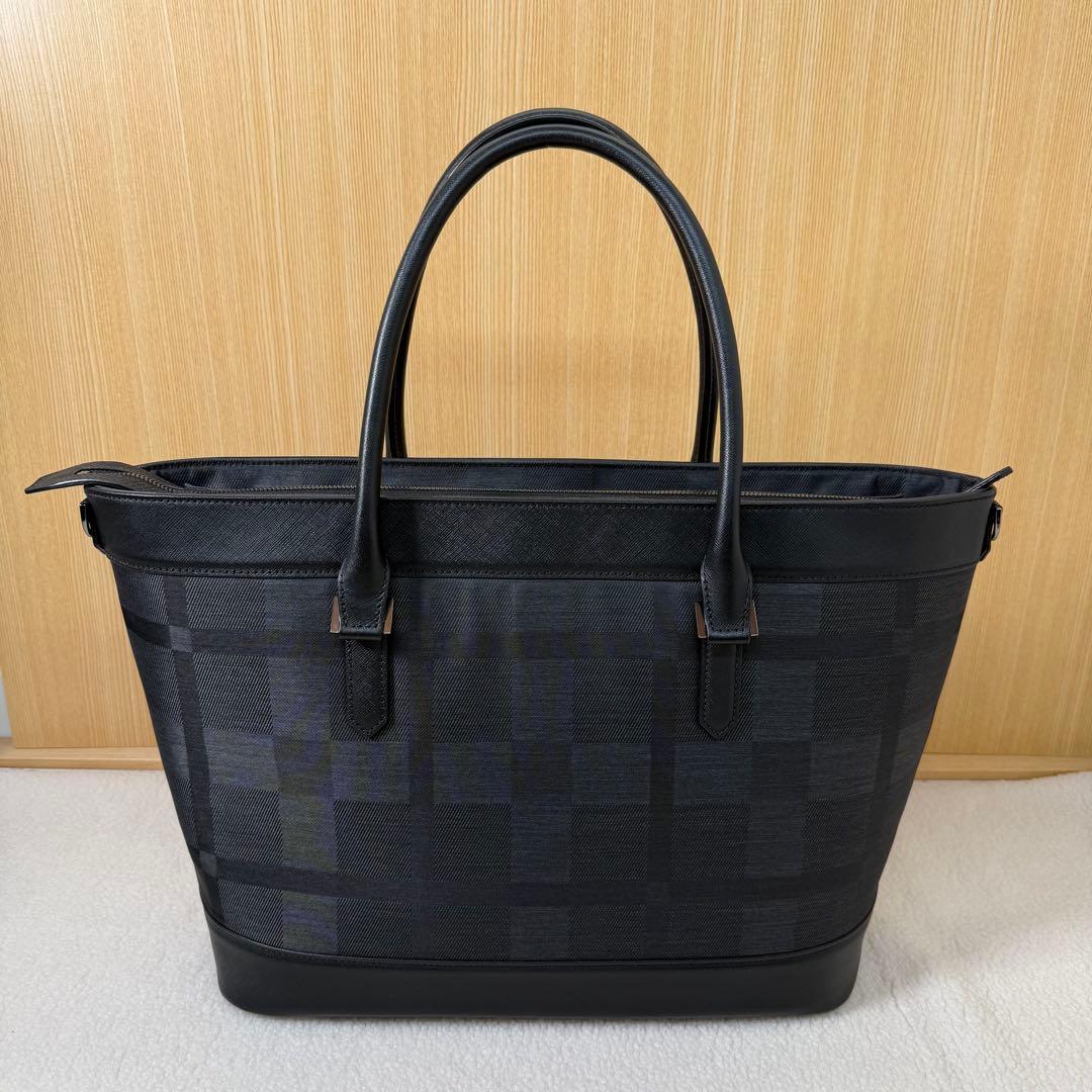 未使用品　ブラックレーベル クレストブリッジ エンボスレザー トートバッグ