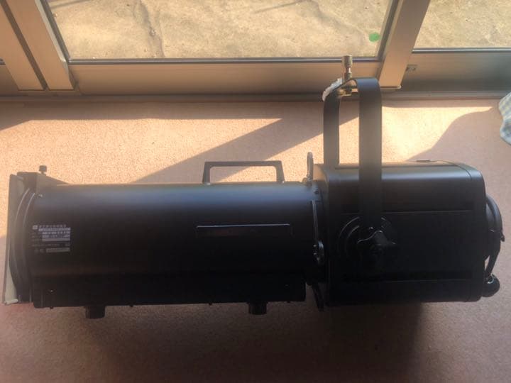東芝舞台照明器具　1台