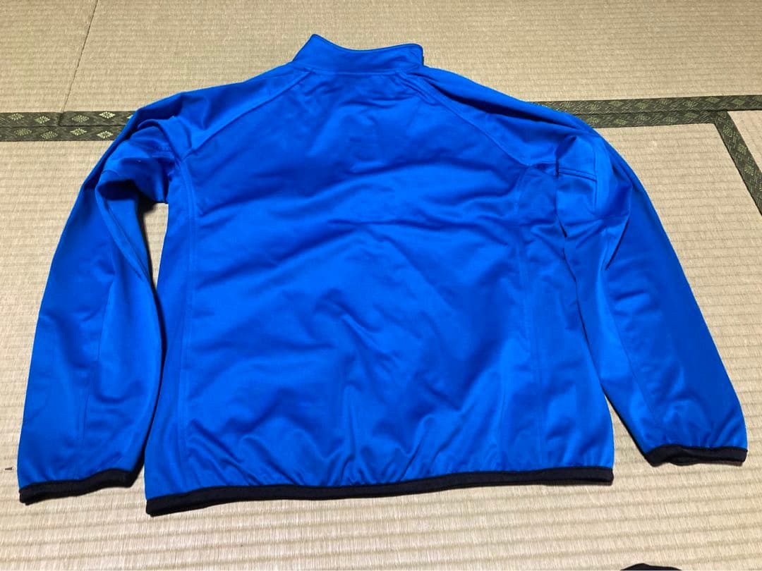 新品 オンヨネ　ミッドウェアジャケット サイズL