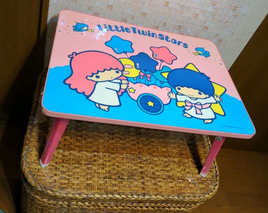 美品　キキララ　リトルツインスターズ　折りたたみテーブル　机　昭和レトロ　当時物