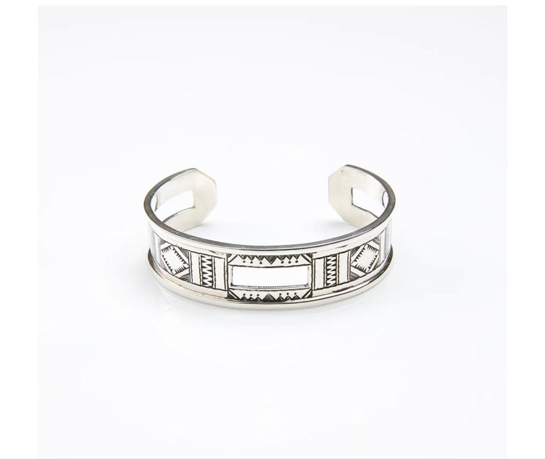 Adawat'n Tuareg　イフリ トゥサハト