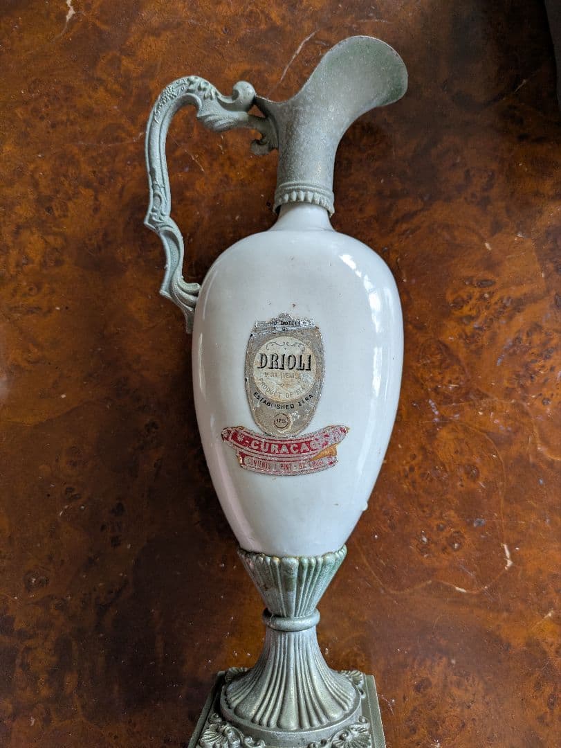 DRIOLI 陶器製エッチングボトル入りリキュール