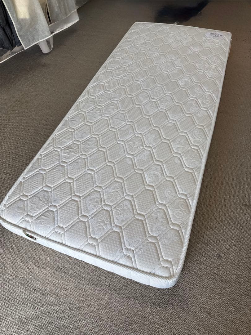 【受渡しのみ】引き出し付きセミシングルベッド ホワイト