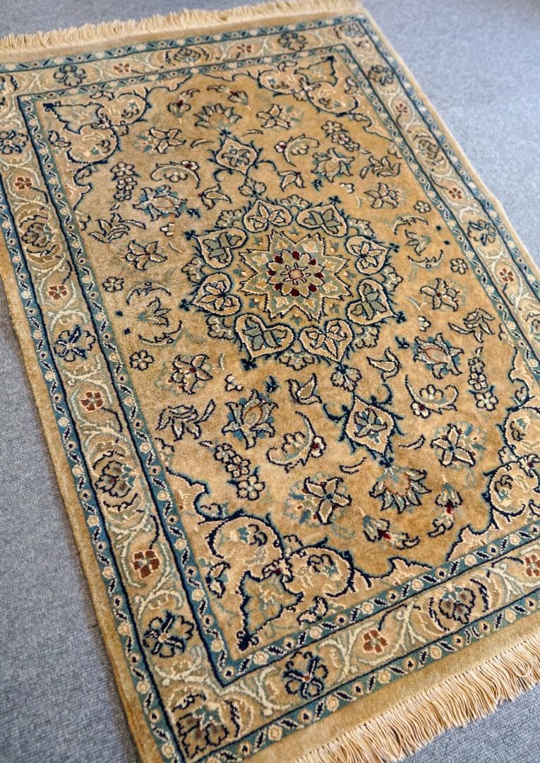 90×62cm　手織り　ペルシャ絨毯 ナイン ヴィンテージラグ