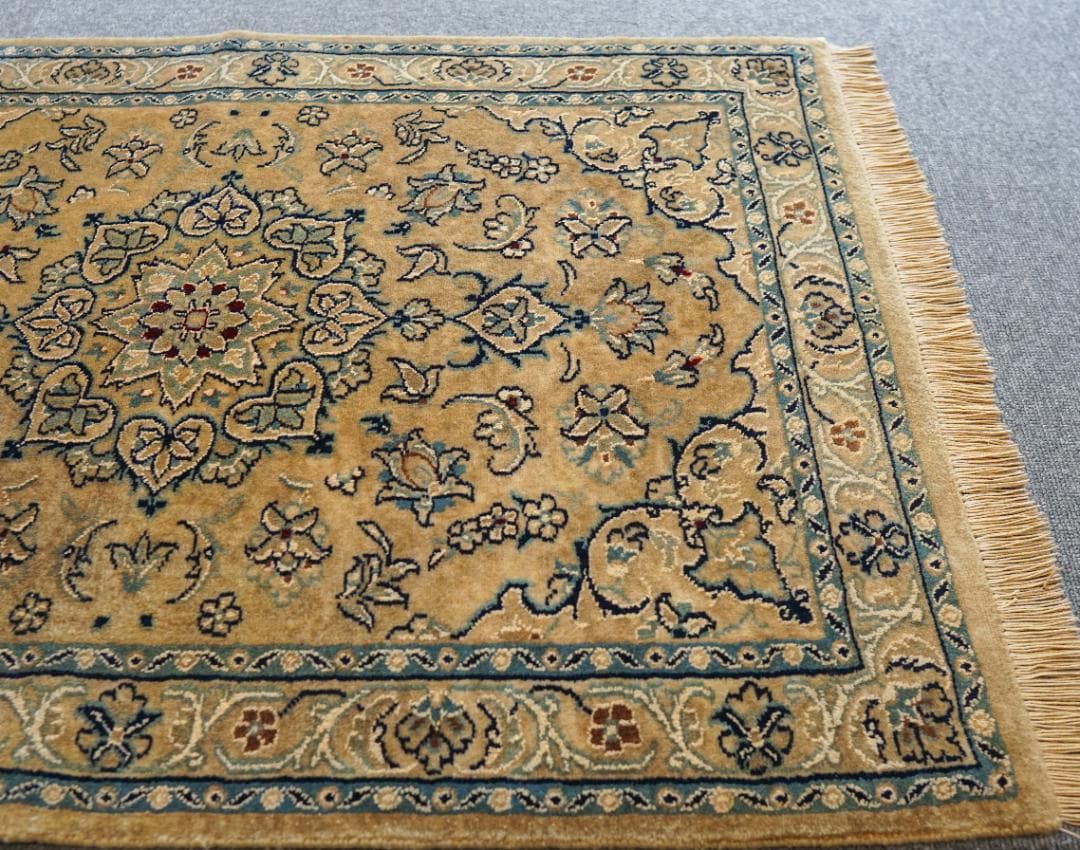 90×62cm　手織り　ペルシャ絨毯 ナイン ヴィンテージラグ