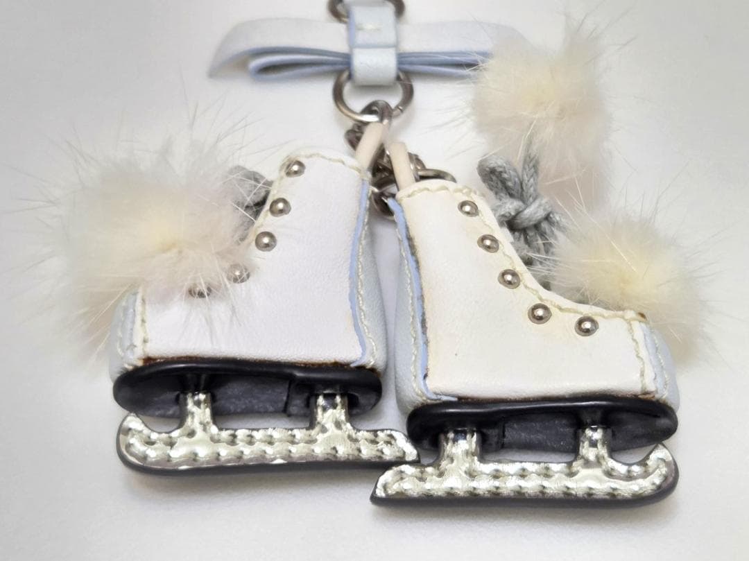 COACHコーチ スケート　フィギュアスケート　キーリング箱付き　42196