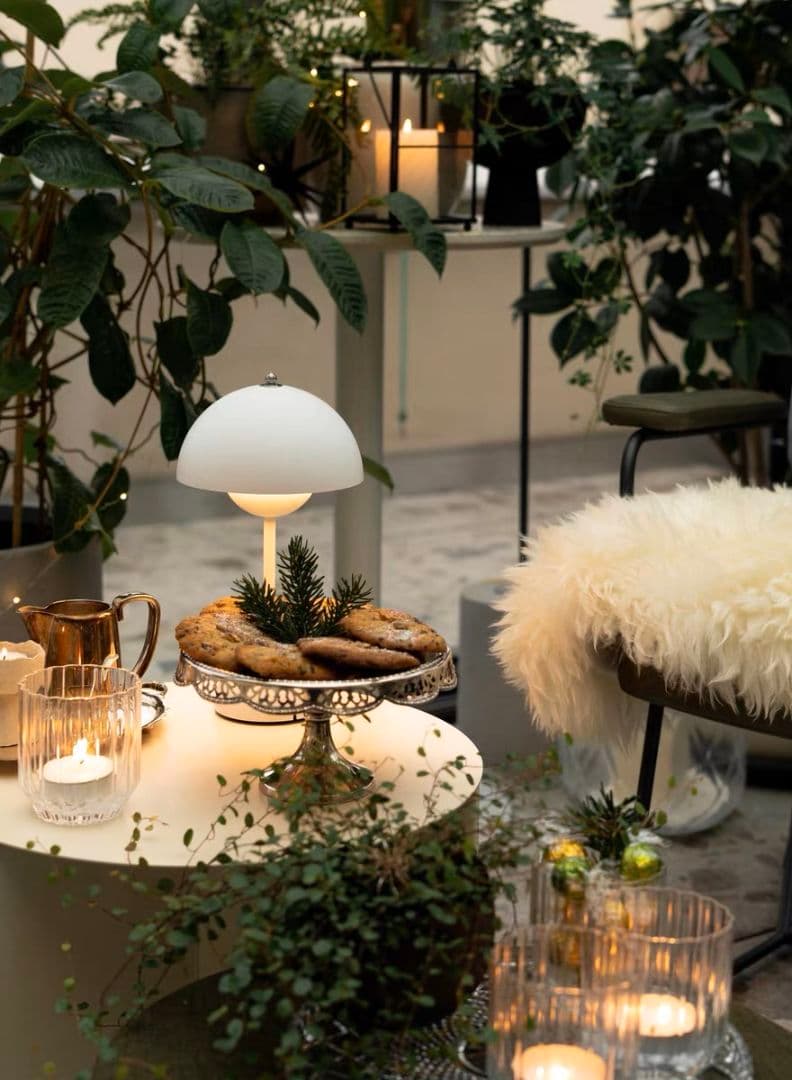 北欧デザイン マッシュルームライト ホワイト LED 調色調光可能 コードレス