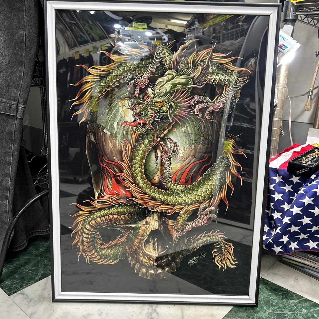 お部屋のインテリアに最適！フレーム付★インパクト大★暗闇で光る龍★A2サイズ