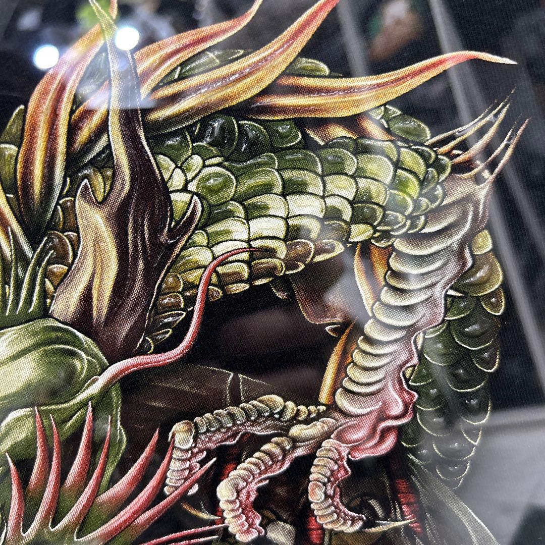 お部屋のインテリアに最適！フレーム付★インパクト大★暗闇で光る龍★A2サイズ