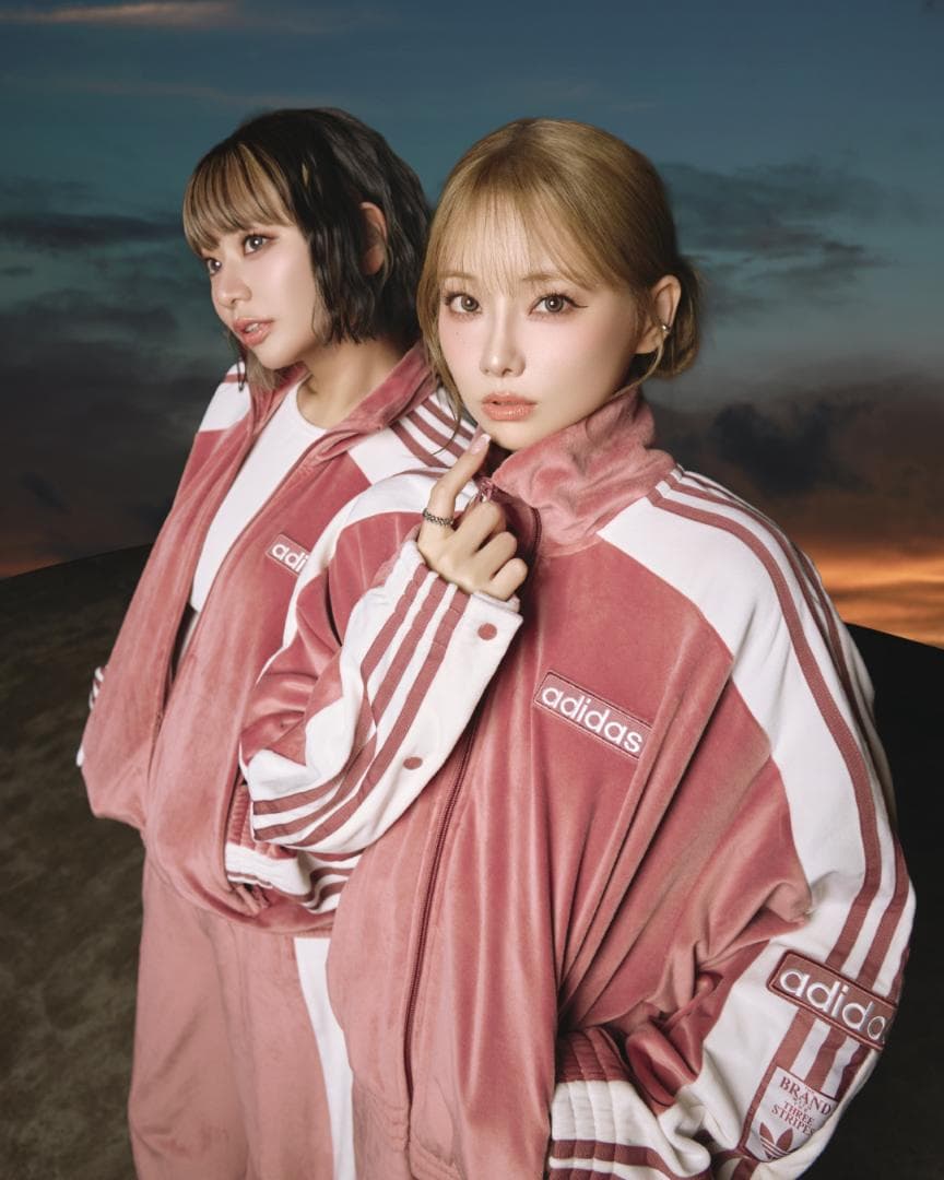 新品M adidas W ADIBREAK VELOUR TT 重盛さと美