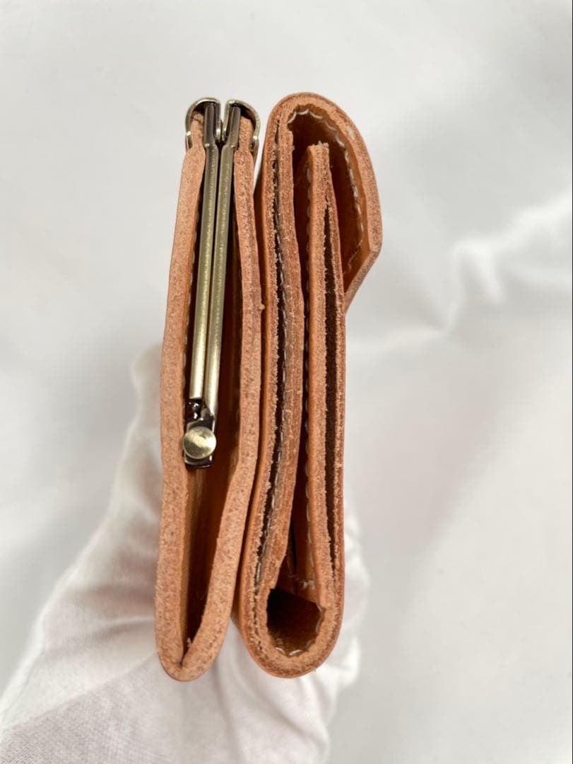 未使用 IL BISONTE イルビゾンテ 三つ折り財布 がま口 コンパクト