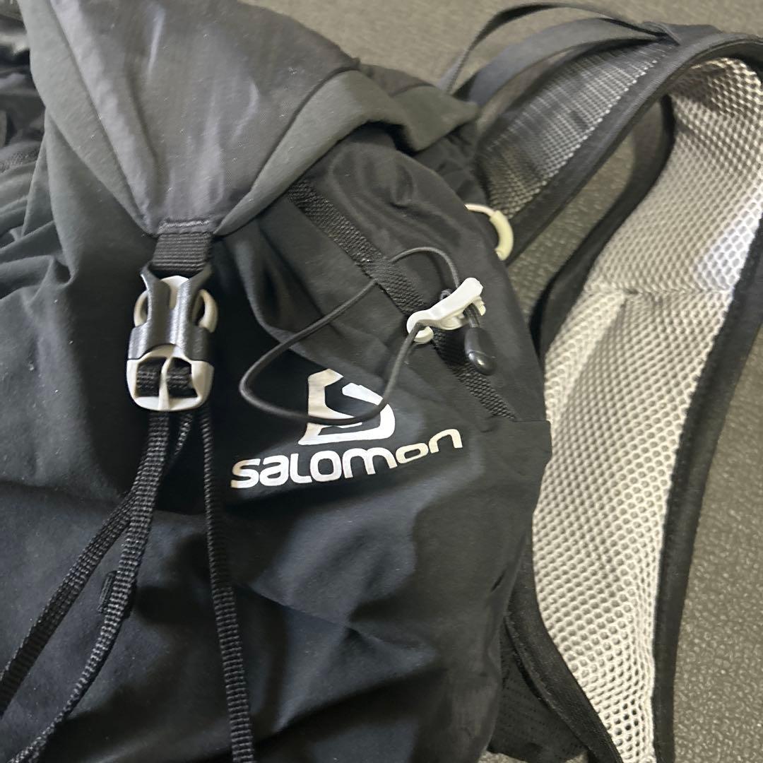 Salomon トレイルランニング バックパック