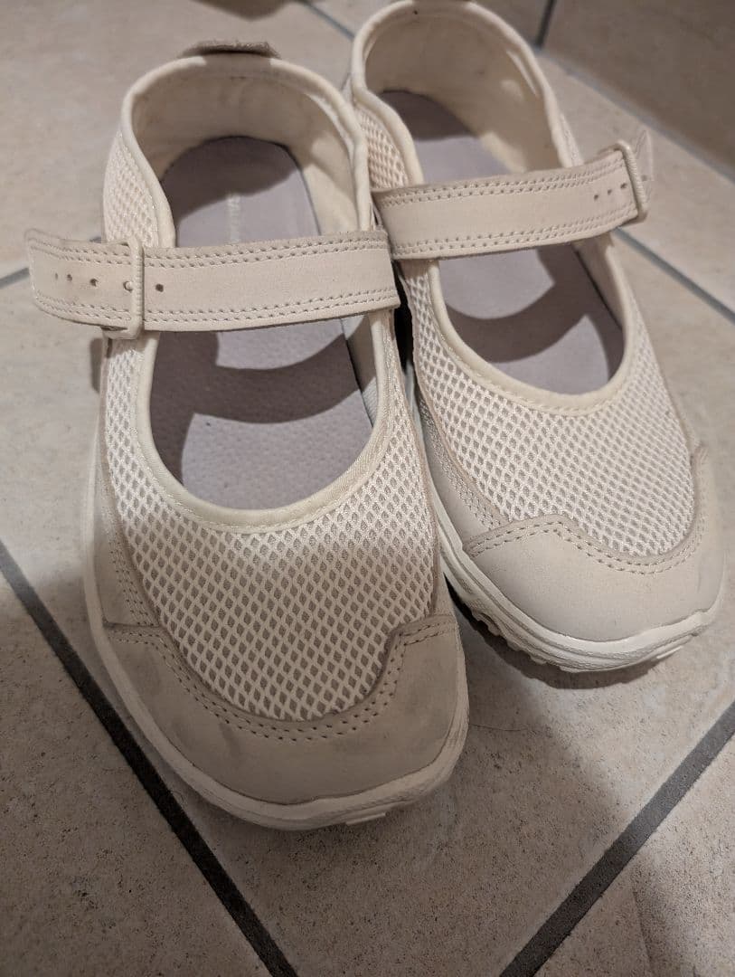 salomon marie jeanne ホワイト　25cm