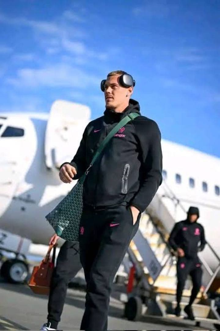 NIKE チェルシー　テックフリース パンツ