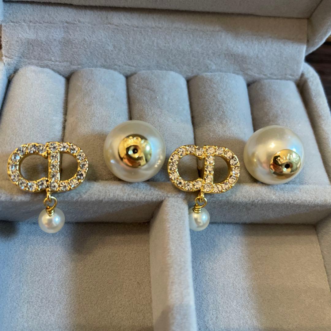 Dior パールピアス