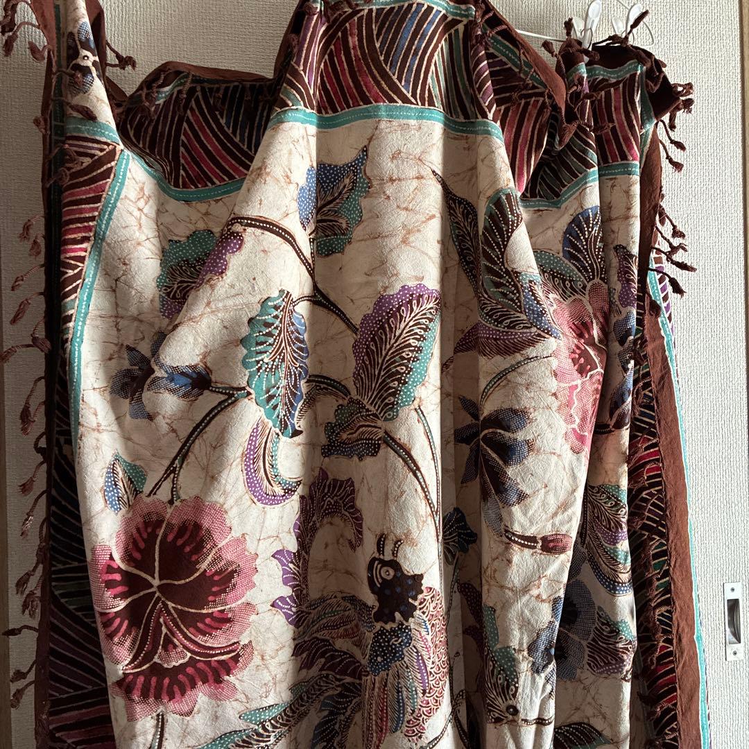 【美品】鳥と花柄のろうけつ染めテーブルクロス・タンスカバー136×128.5