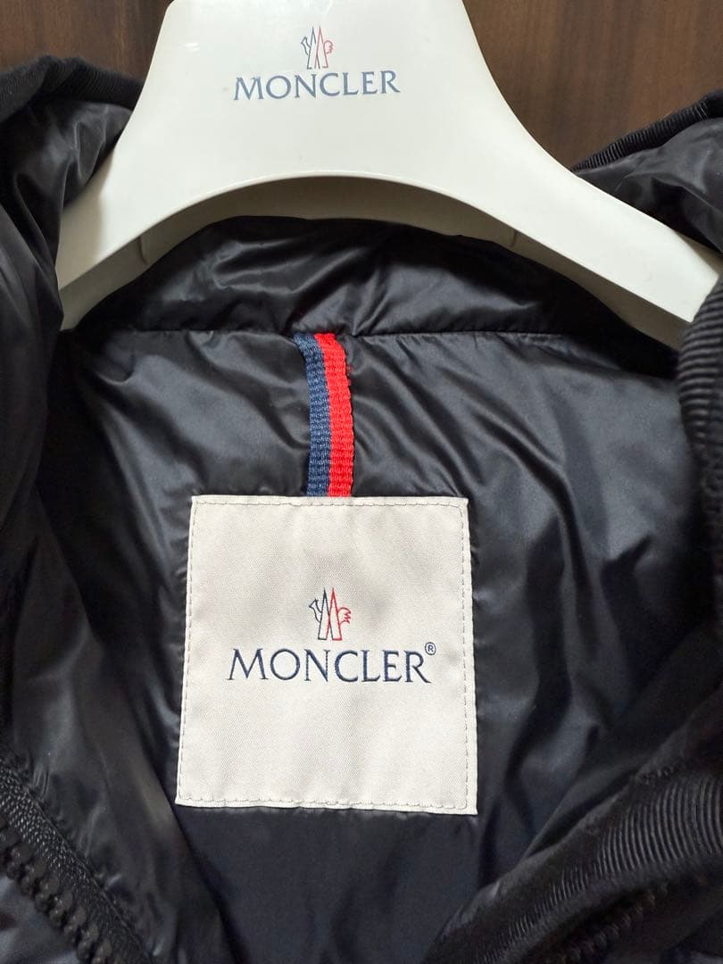 美品★MONCLER ブラック エルミンヌ　サイズ1