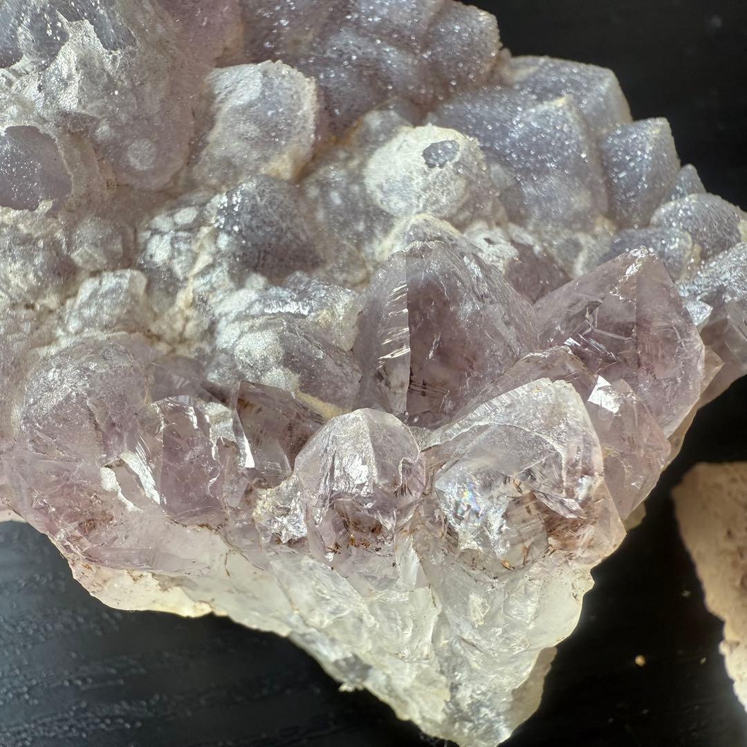 天然石 タイチンルチルクォーツ共生アメジストの原石　置物共生NO.010703