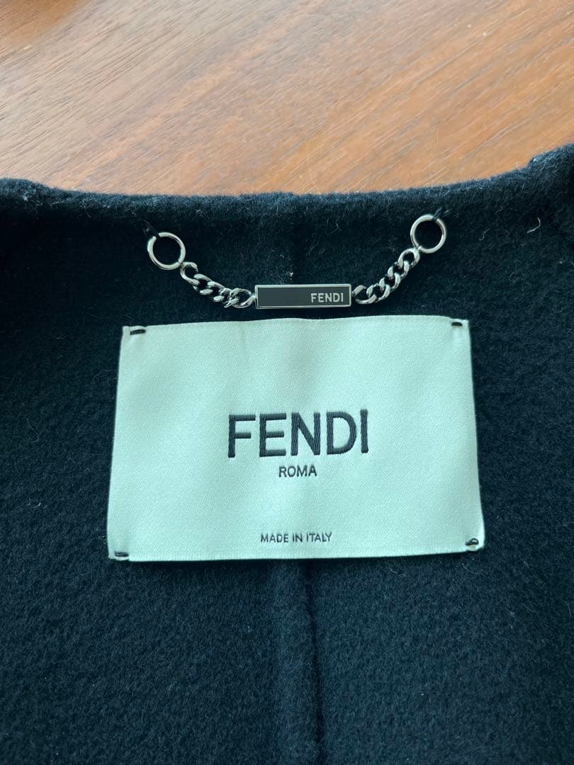 urbanurban 　Fendi 超美品ファー付きブラックケープコート