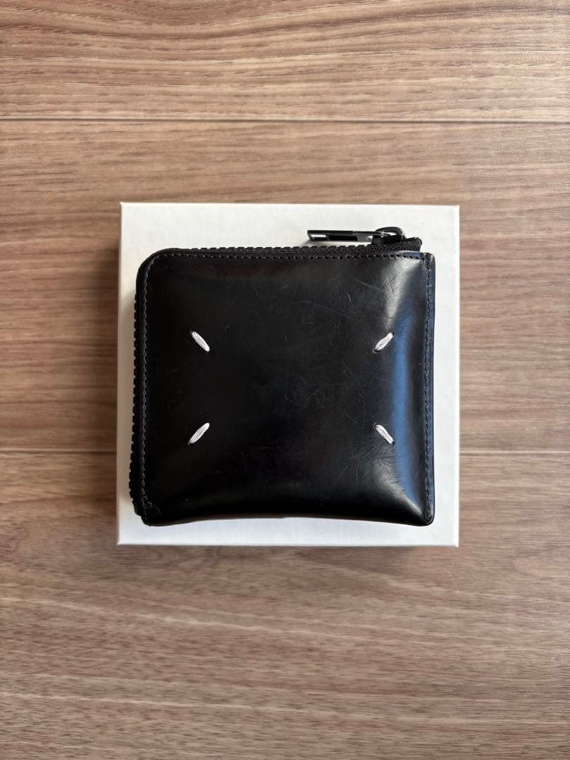 メゾンマルジェラ レザー二つ折り財布