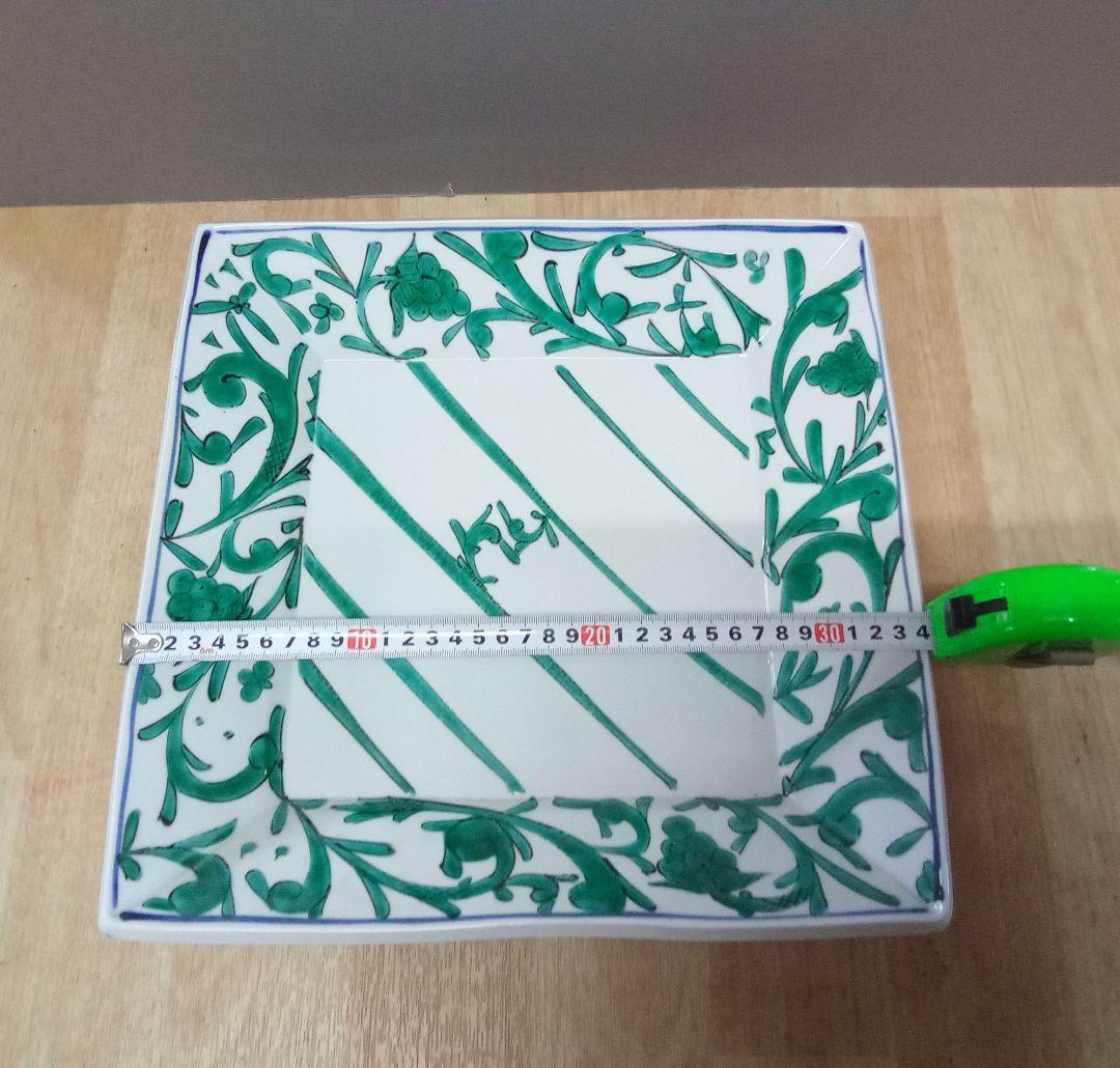 九谷焼　盛皿　中田明守 作「緑唐草」共箱入り