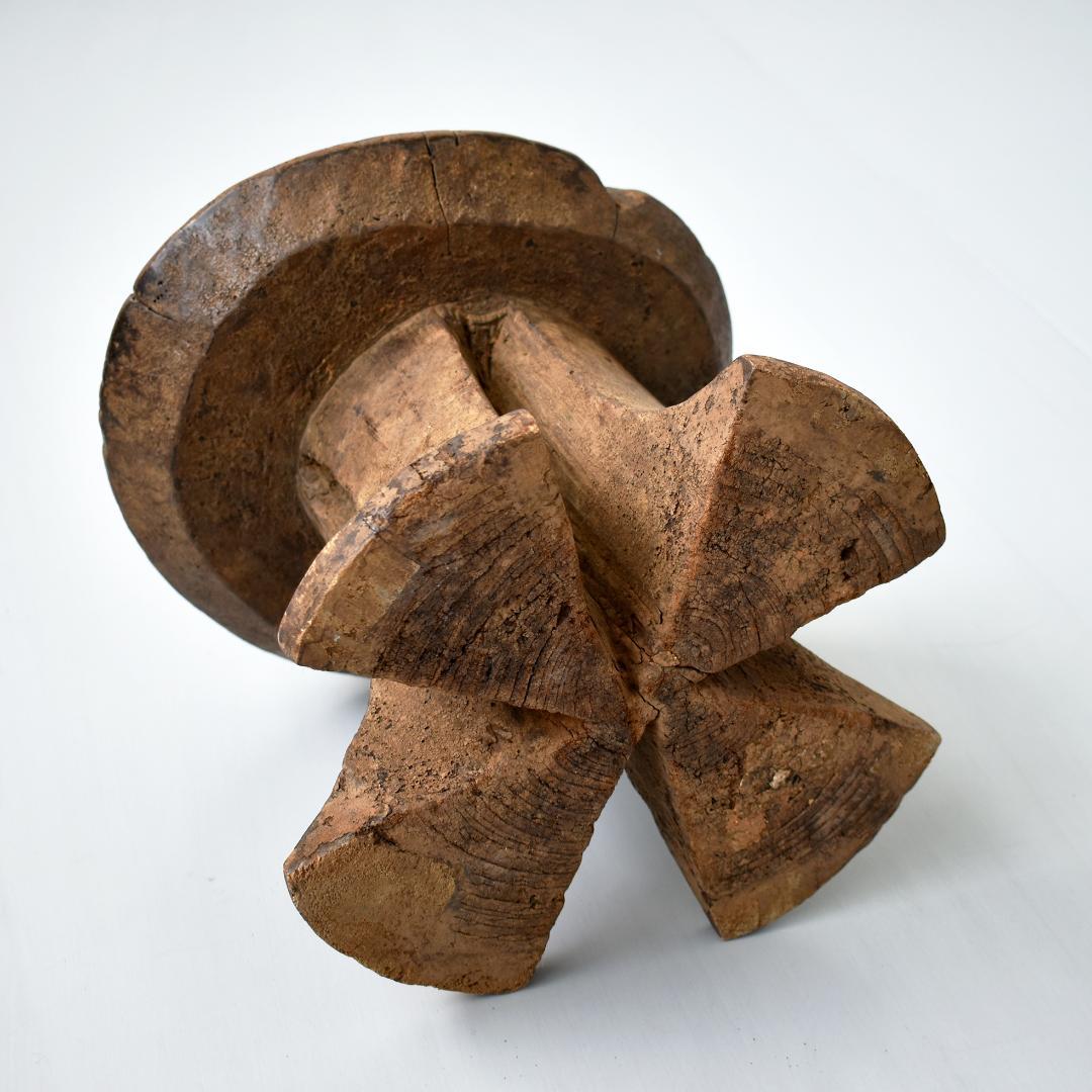 アフリカ カメルーン 20世紀中頃 木製 椅子 スツール /部族 民族民具 彫刻