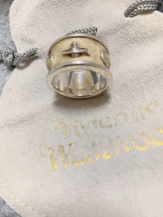Vivienne Westwood キングリング　アイボリー　Mサイズ
