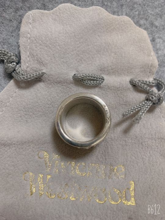 Vivienne Westwood キングリング　アイボリー　Mサイズ