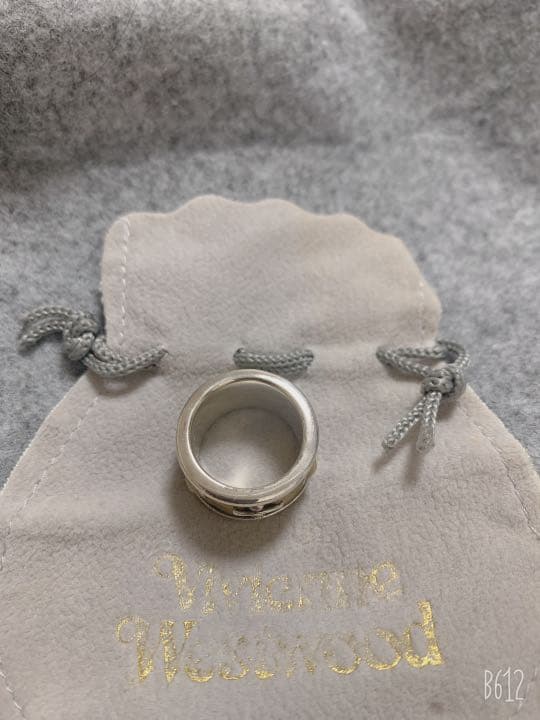 Vivienne Westwood キングリング　アイボリー　Mサイズ