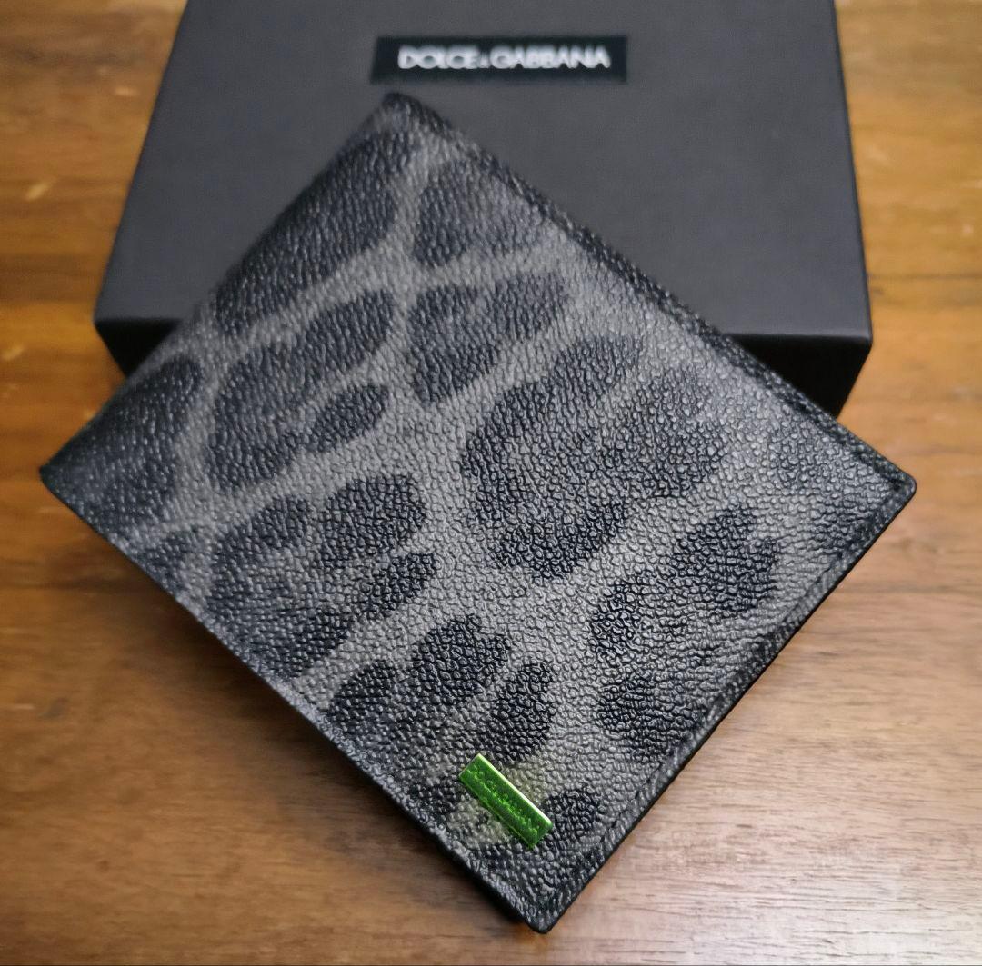 ドルチェ＆ガッバーナ　新品　メンズ　レザーウォレット(レオパード/ブラック二折)