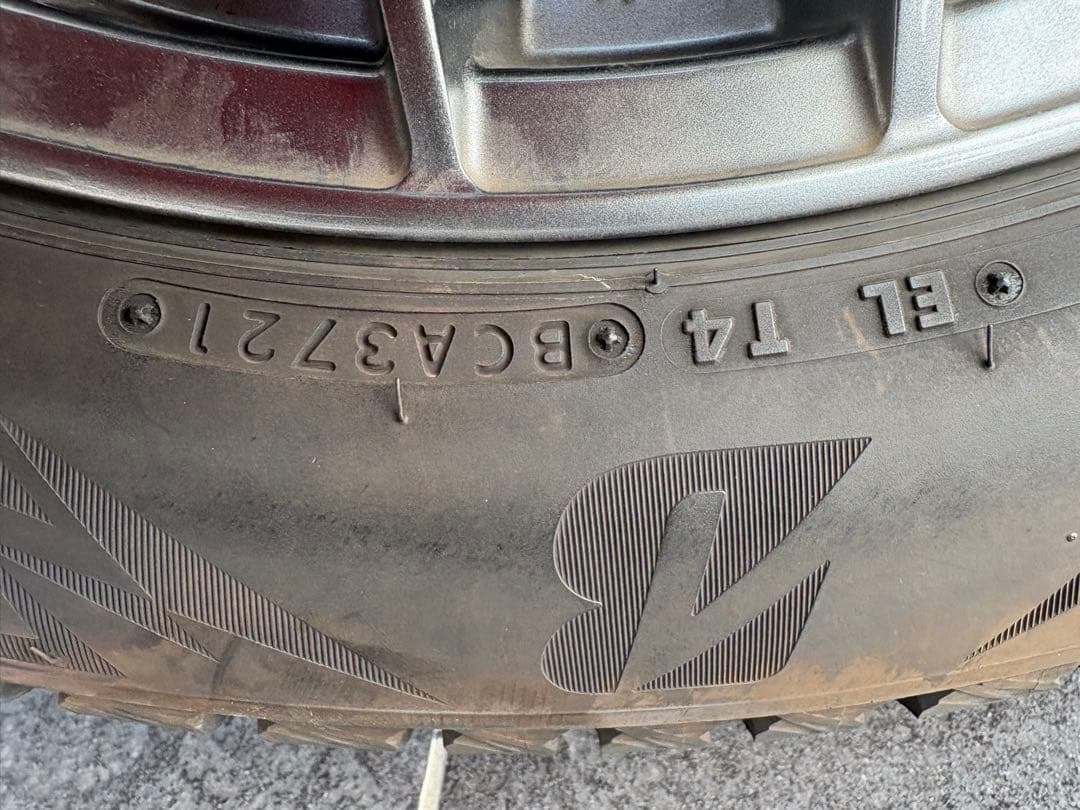 値下げしました ハリアータイヤホイール19インチ ４本セット