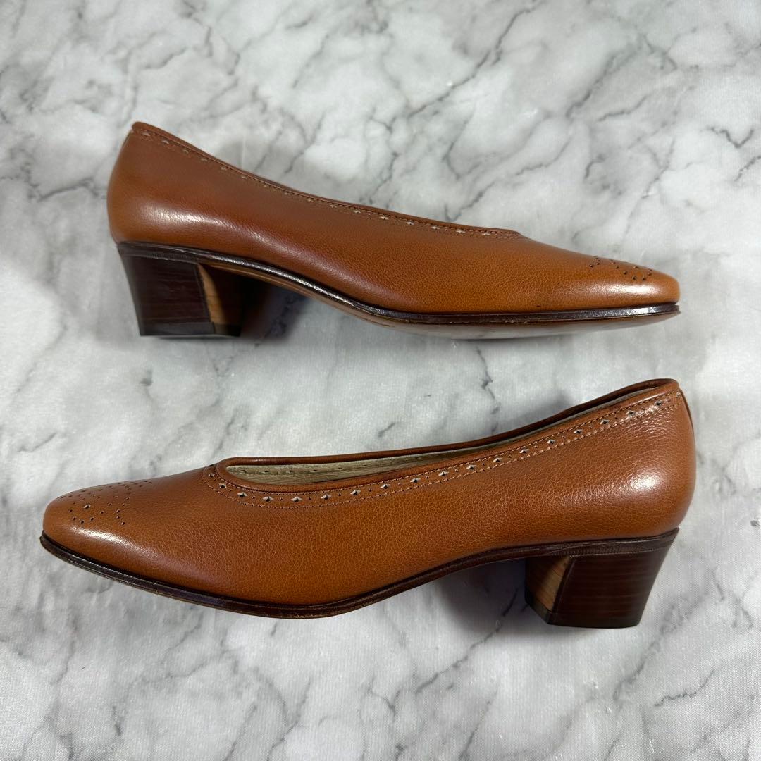 極美品 TANINO CRISCI ブラウン レザー パンプス 22.5㎝相当