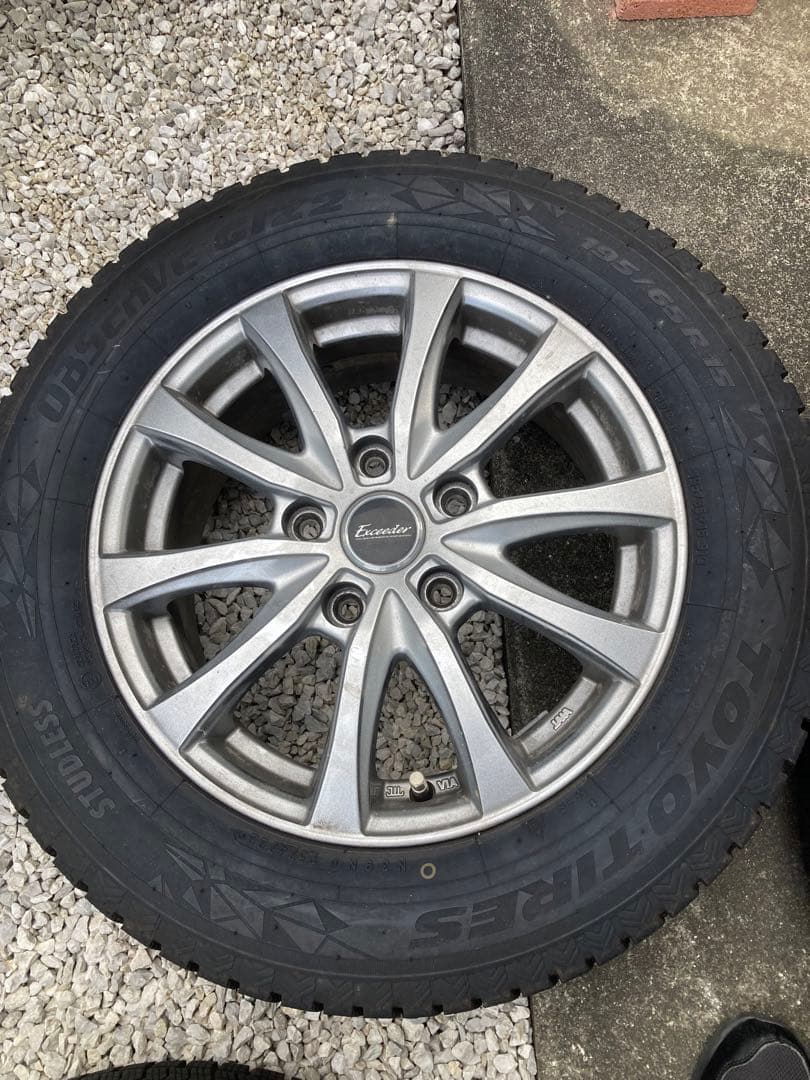 2022年製スタッドレスタイヤ 195/65 R15 4本セット引取限定