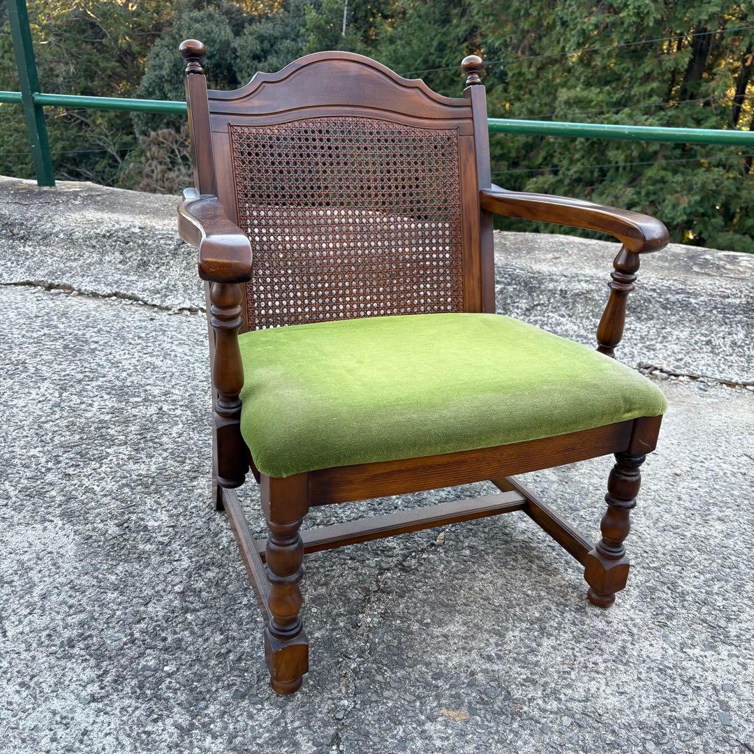 寺222 オールド カリモク ラタンチェア モケットグリーン ①